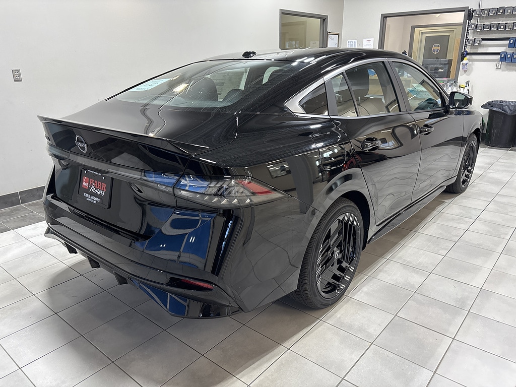 New 2027 Nissan Sentra SR Car