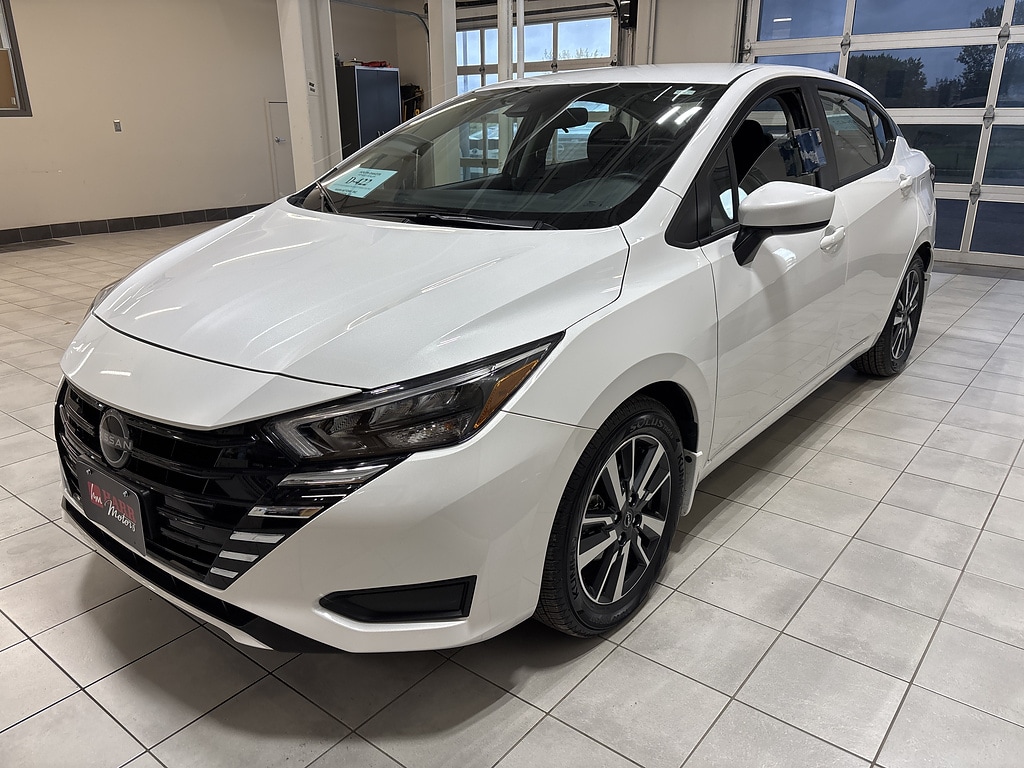 2025 Nissan Versa Sedan SV