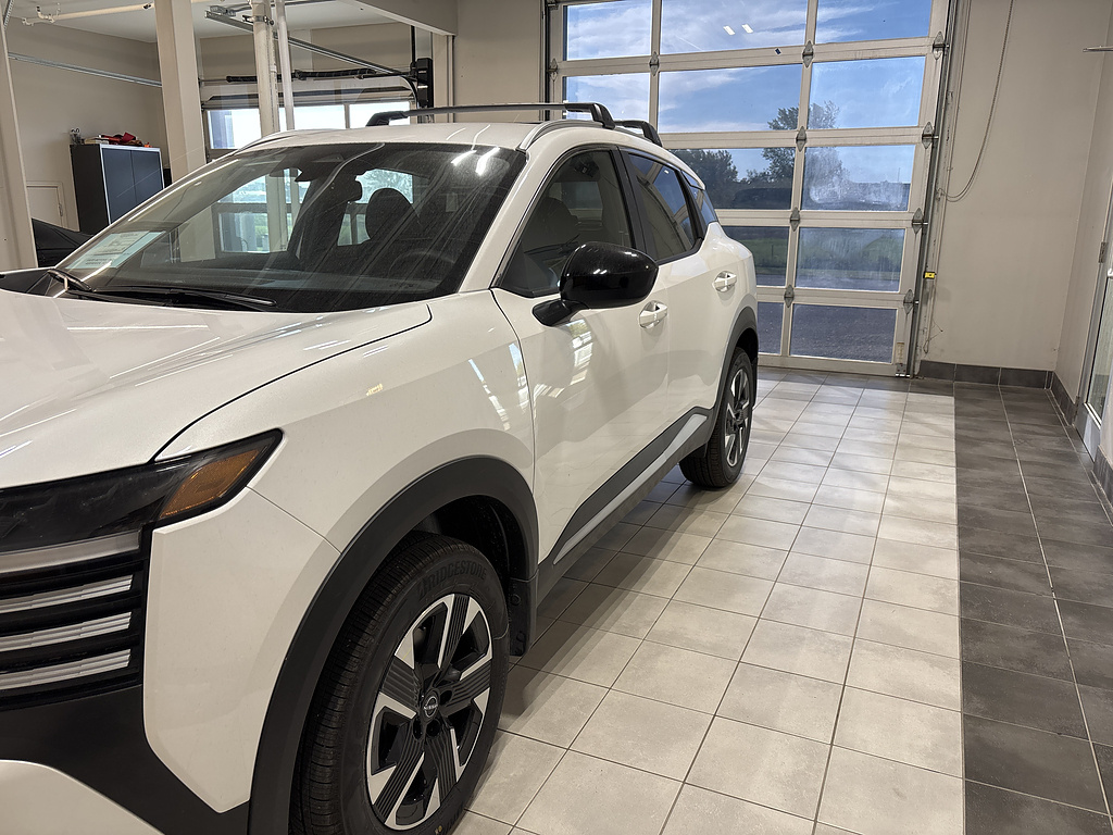 New 2027 Nissan Kicks SV Crossover
