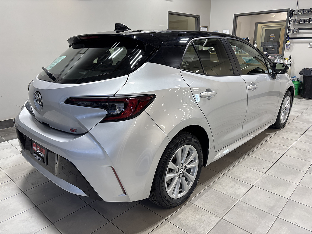 Used 2023 Toyota Corolla Hatchback SE Car