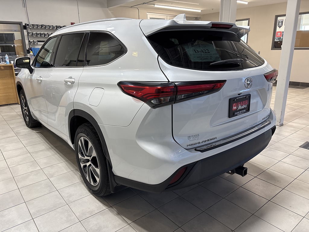 Used 2022 Toyota Highlander XLE Sport Utility