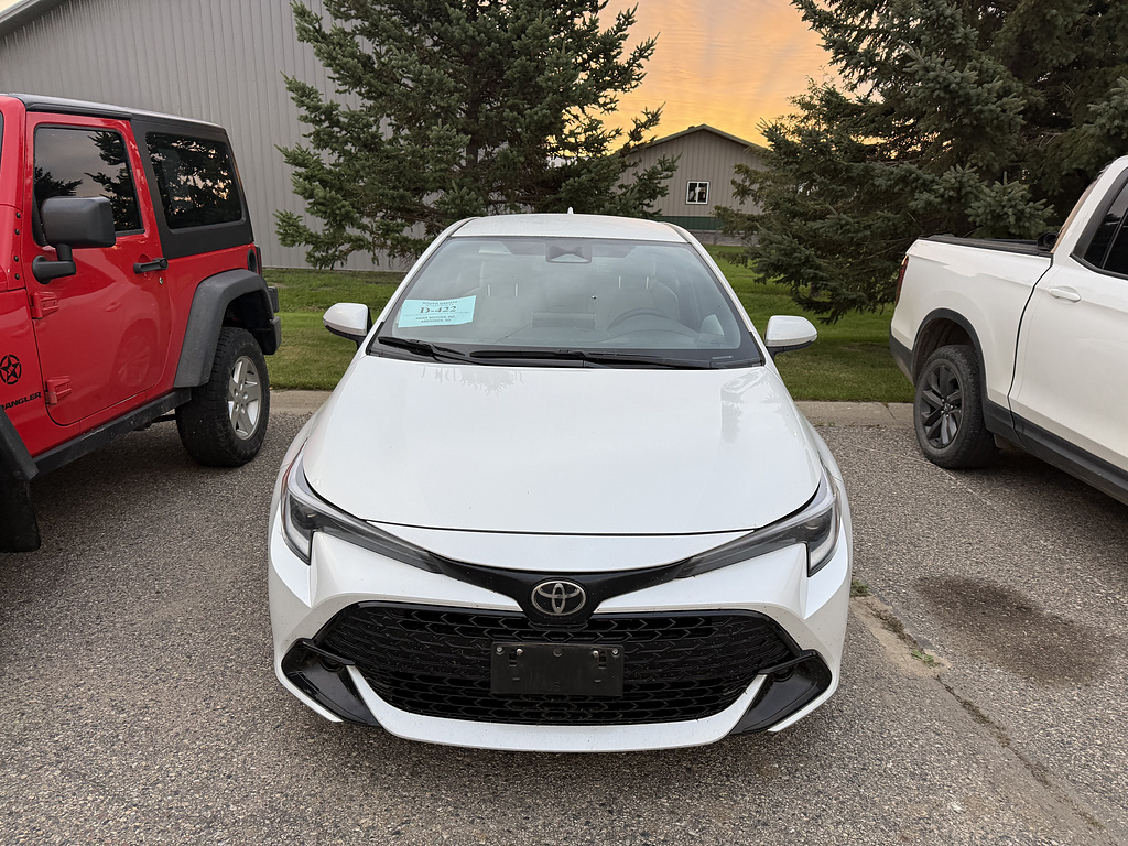 Used 2024 Toyota Corolla Hatchback SE Car