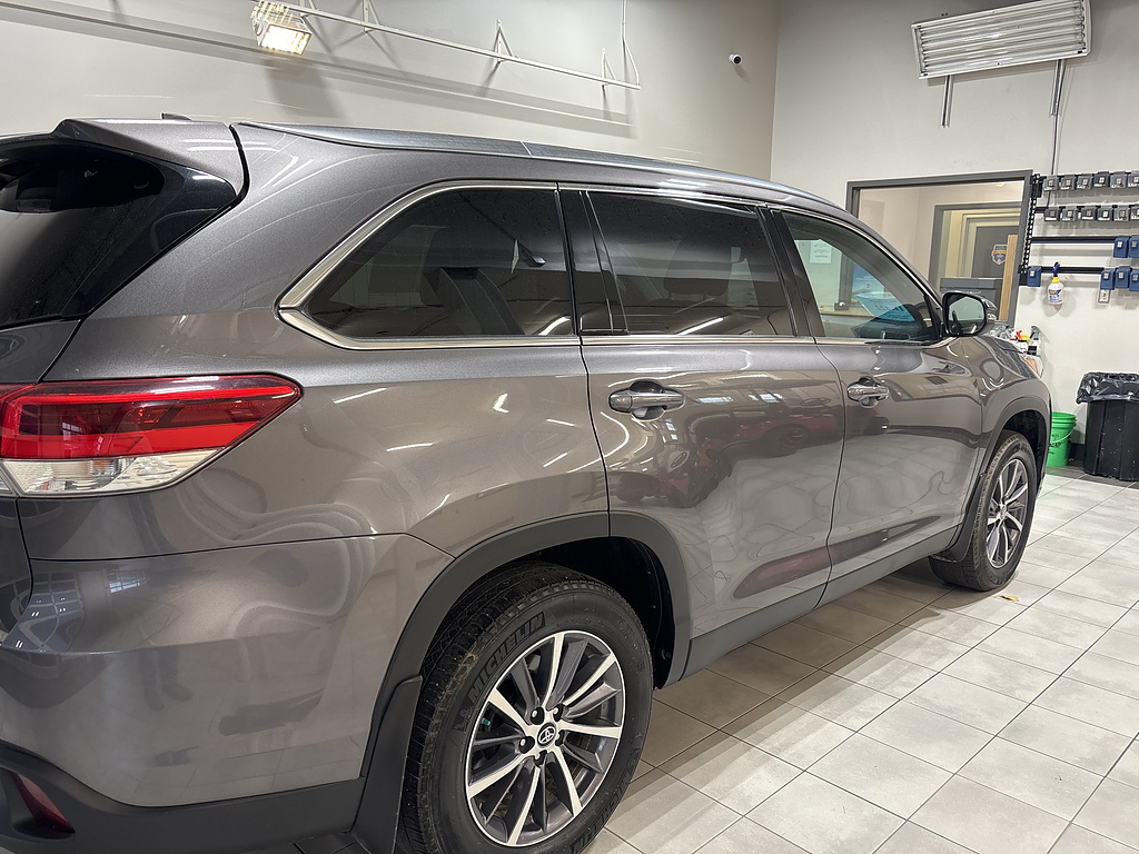 Used 2019 Toyota Highlander XLE Sport Utility