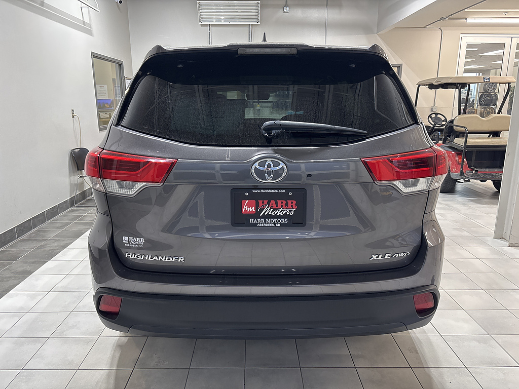 Used 2019 Toyota Highlander XLE Sport Utility