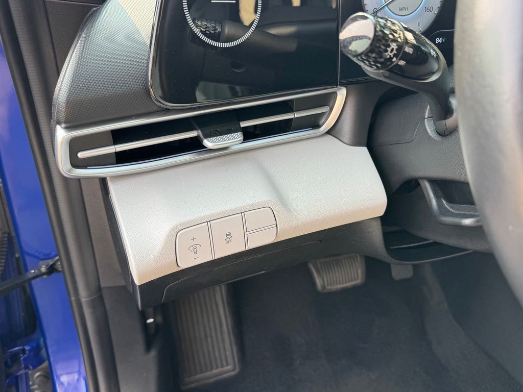 2024 Hyundai Elantra Limited - Photo 36