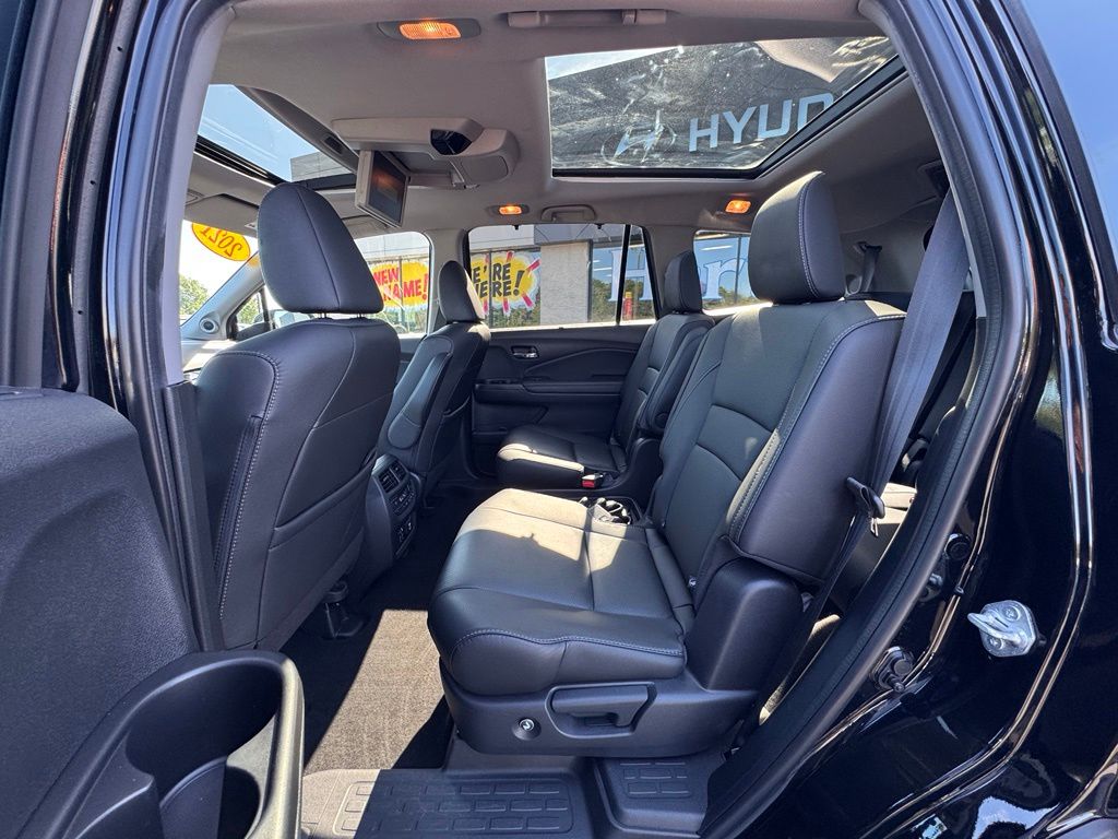 2021 Honda Pilot Elite - Photo 9