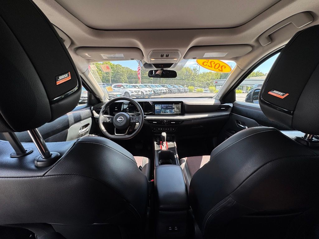 2025 Nissan Kicks SR AWD - Photo 13