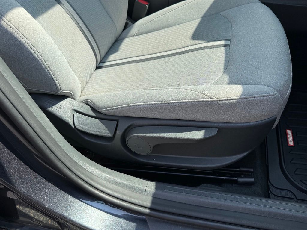 2021 Hyundai Sonata SE - Photo 28