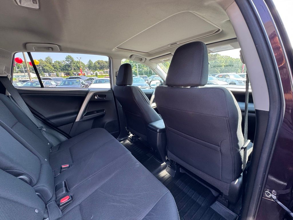 2018 Toyota RAV4 XLE - Photo 24