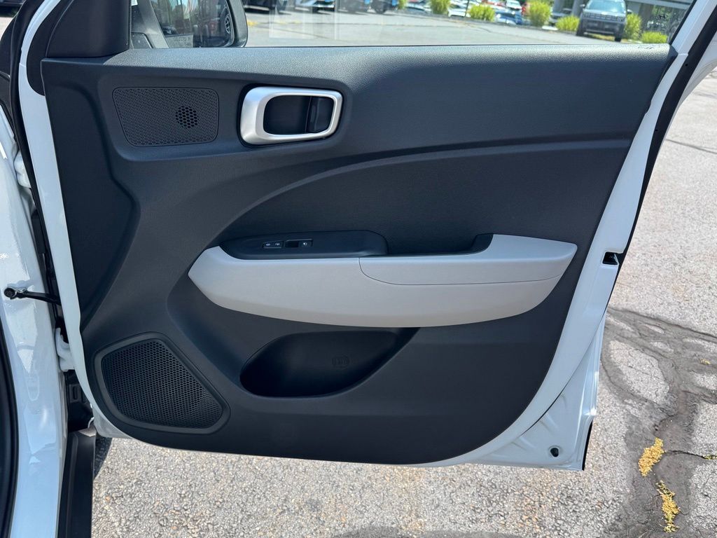 2026 Hyundai Venue SEL - Photo 28