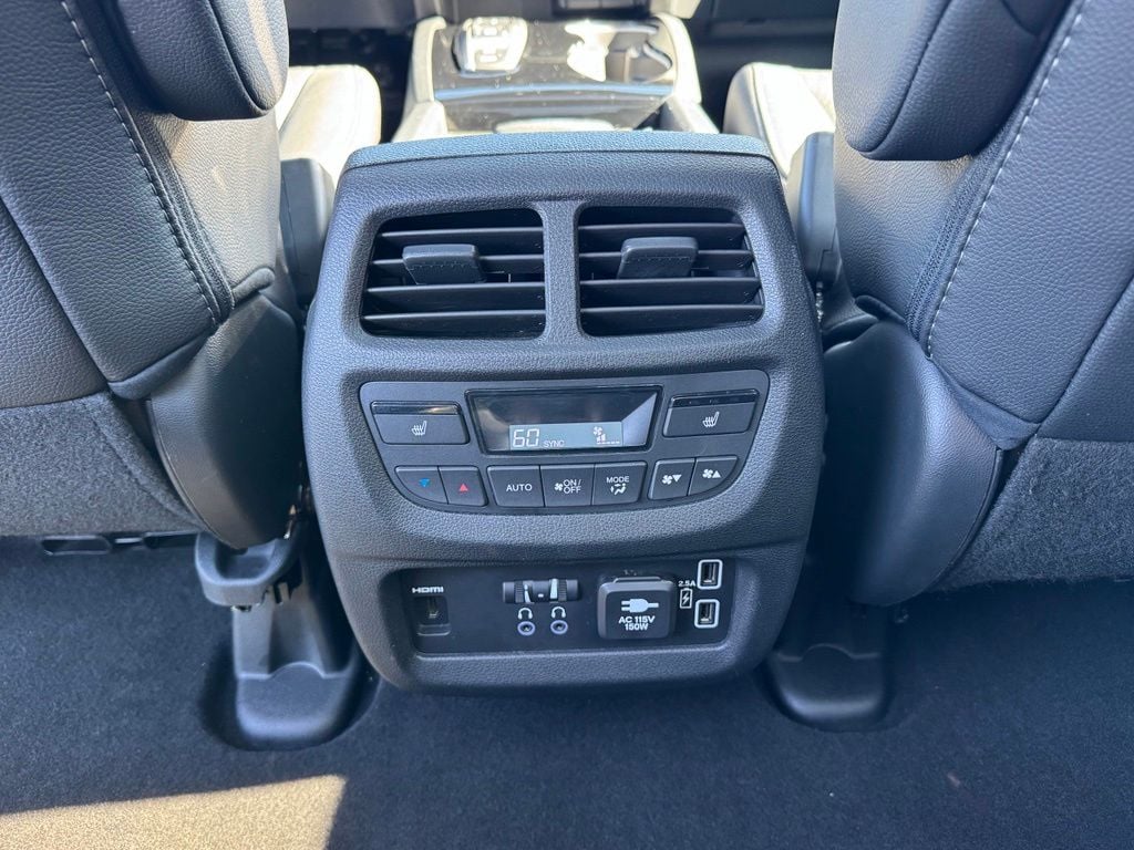 2021 Honda Pilot Elite - Photo 16
