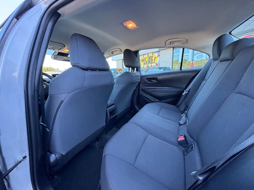 2022 Toyota Corolla LE - Photo 10