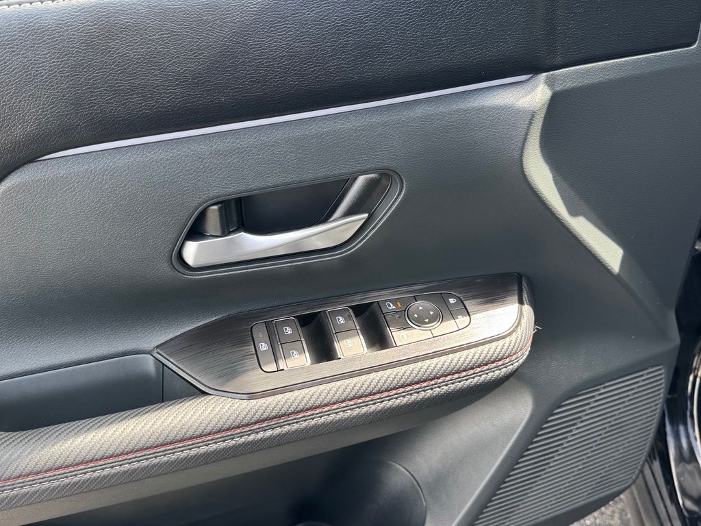 2025 Nissan Kicks SR AWD - Photo 38