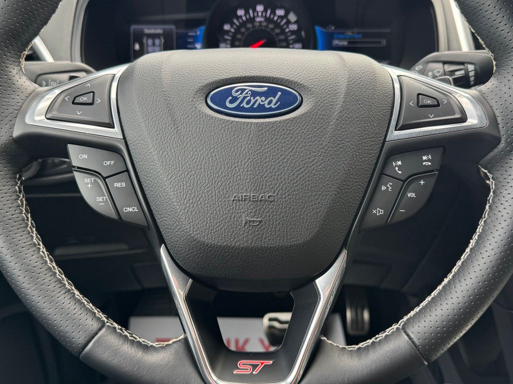 2022 Ford Edge ST - Photo 44