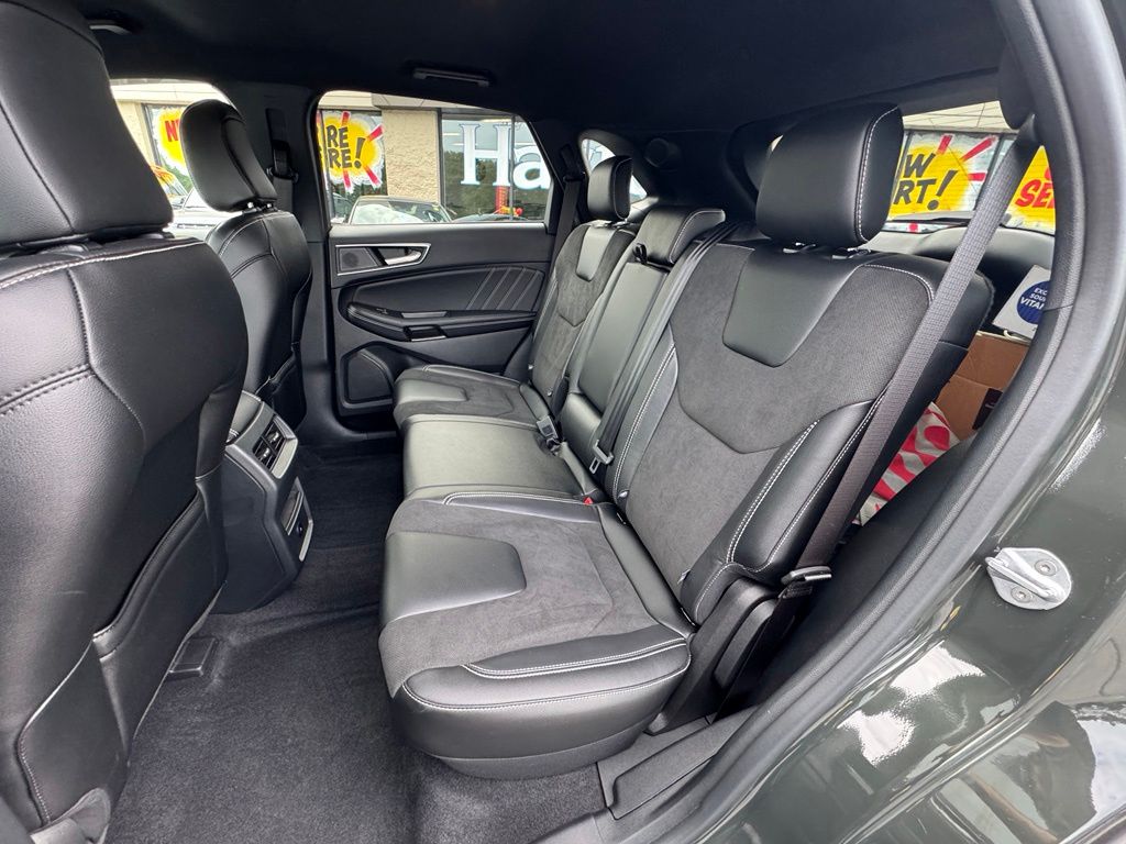 2022 Ford Edge ST - Photo 11