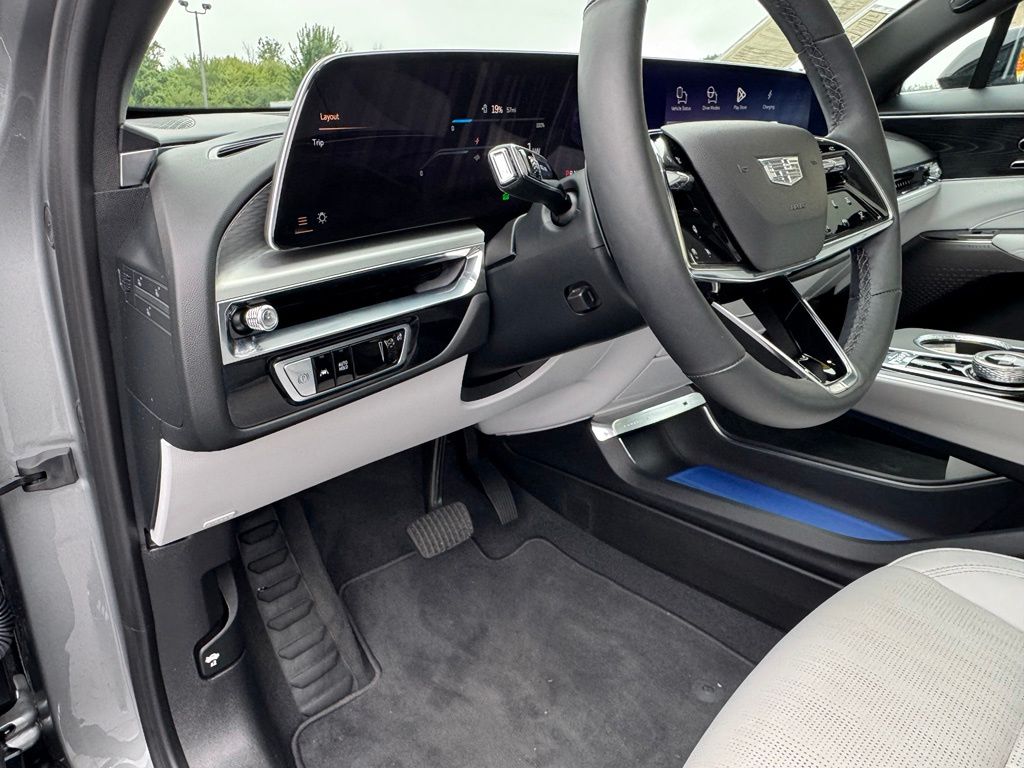 2025 Cadillac LYRIQ Sport 1 - Photo 44