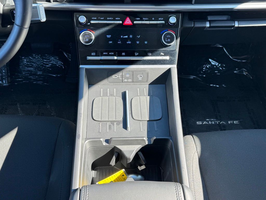 2026 Hyundai Santa Fe SE - Photo 18