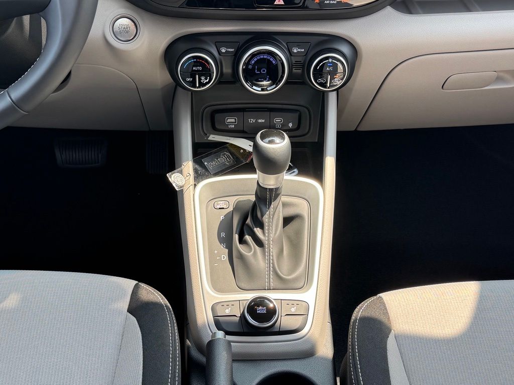 2026 Hyundai Venue SEL - Photo 16