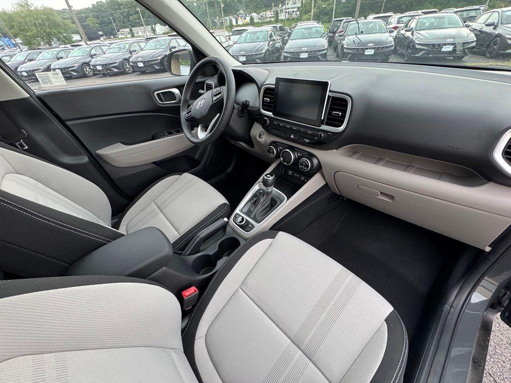 2026 Hyundai Venue SEL - Photo 18