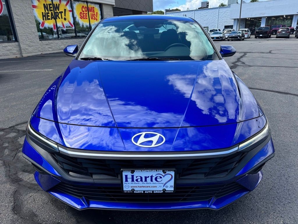 Used 2024 Hyundai Elantra SE Sedan