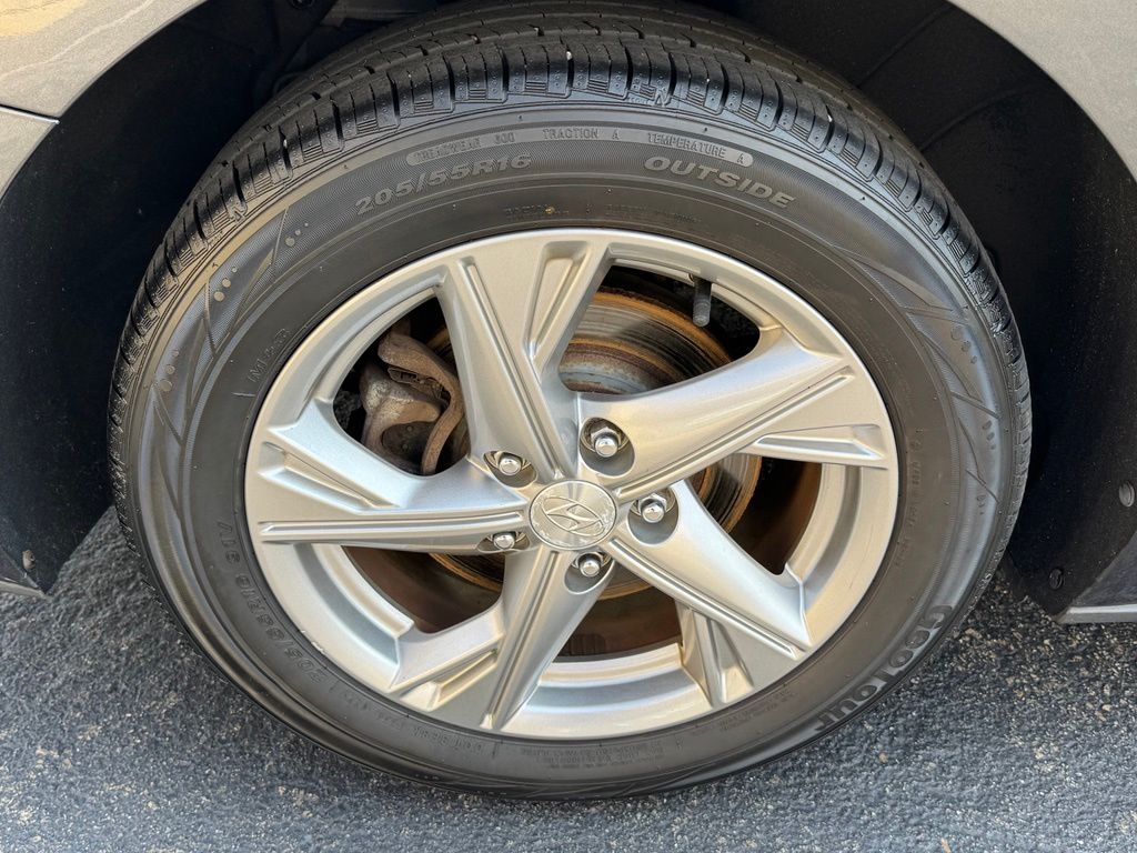 2021 Hyundai Sonata SE - Photo 32