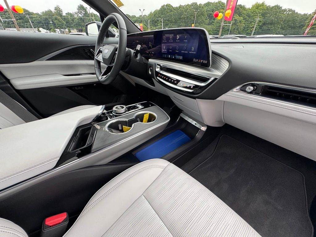 2025 Cadillac LYRIQ Sport 1 - Photo 34