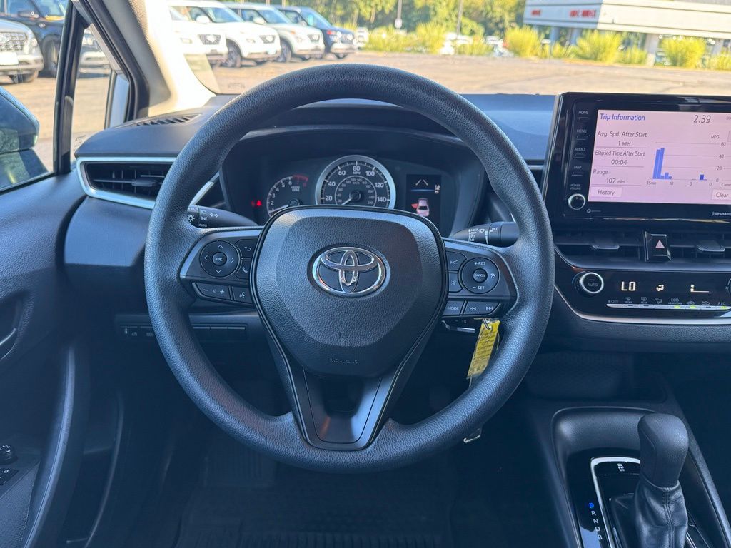 2022 Toyota Corolla LE - Photo 18
