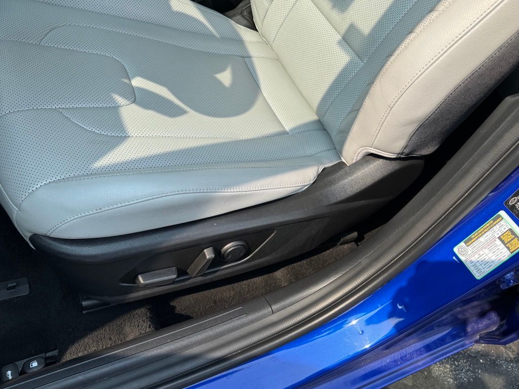 2024 Hyundai Elantra Limited - Photo 33