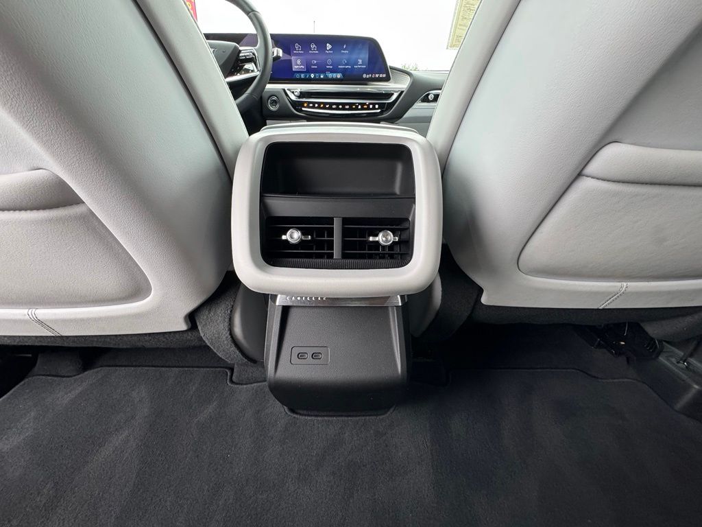 2025 Cadillac LYRIQ Sport 1 - Photo 14