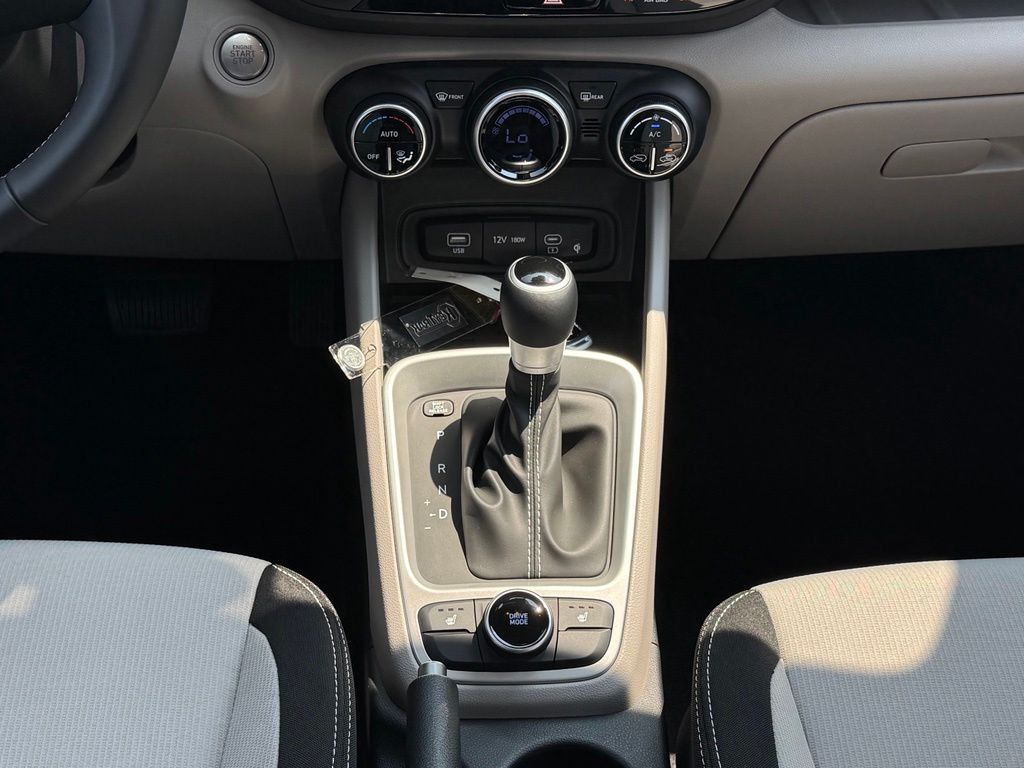 2026 Hyundai Venue SEL - Photo 17