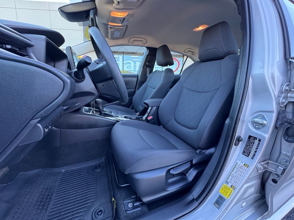 2022 Toyota Corolla LE - Photo 31