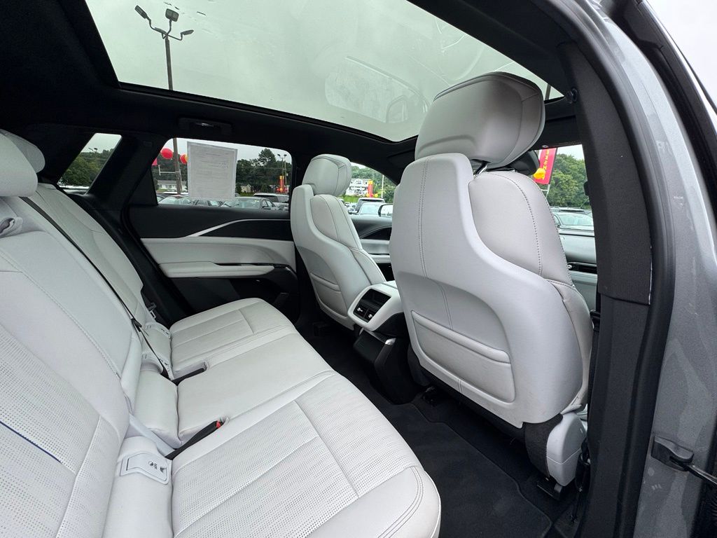 2025 Cadillac LYRIQ Sport 1 - Photo 28