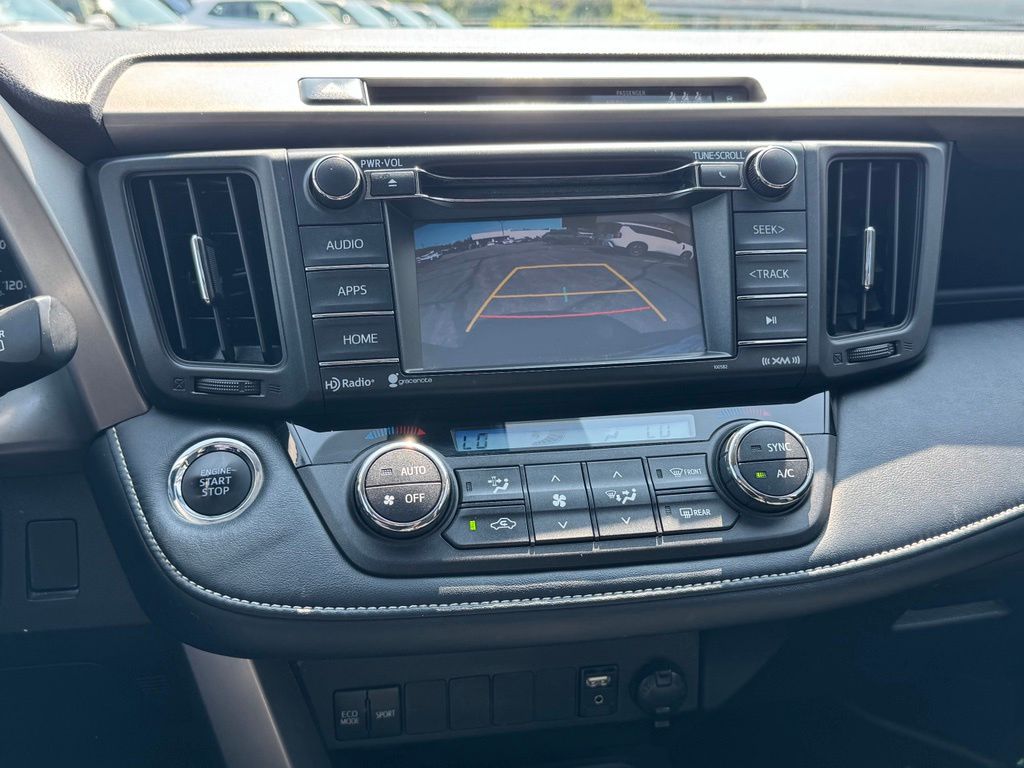 2018 Toyota RAV4 XLE - Photo 40