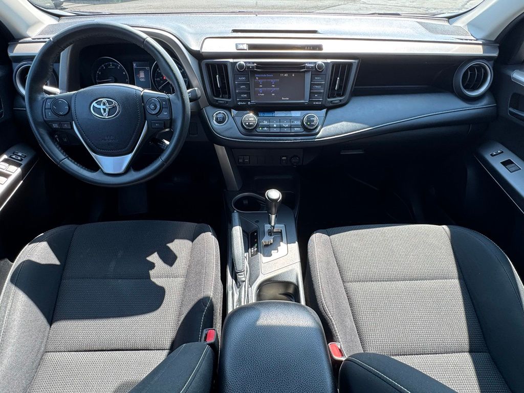 2018 Toyota RAV4 XLE - Photo 14