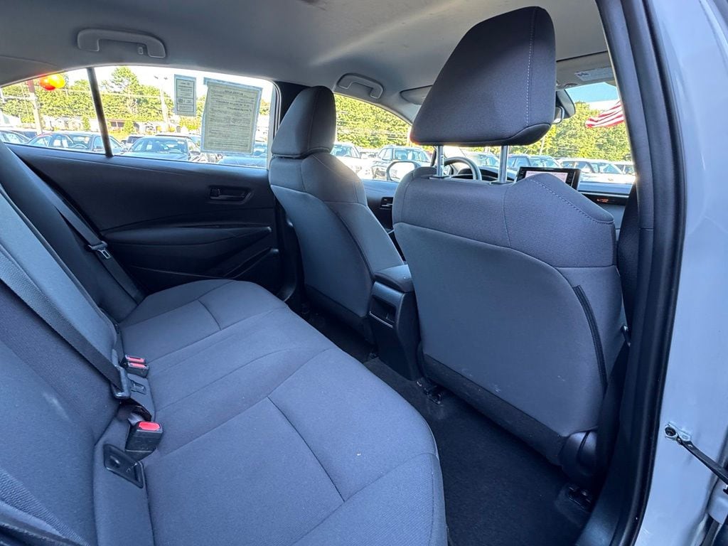 2022 Toyota Corolla LE - Photo 24