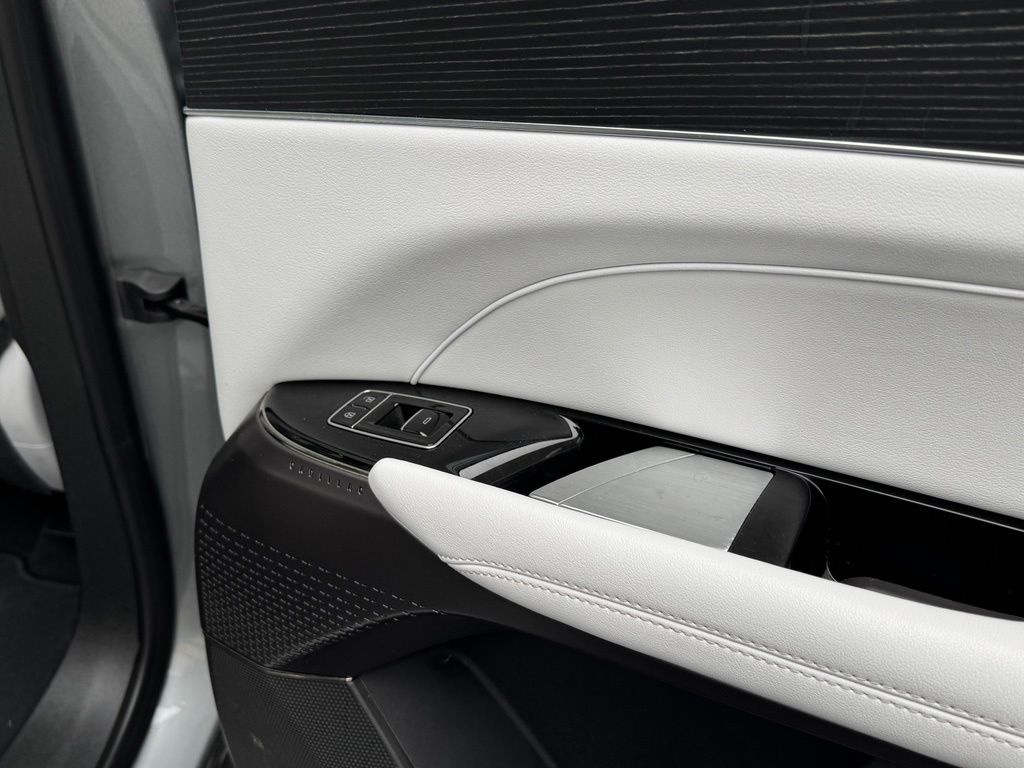 2025 Cadillac LYRIQ Sport 1 - Photo 30