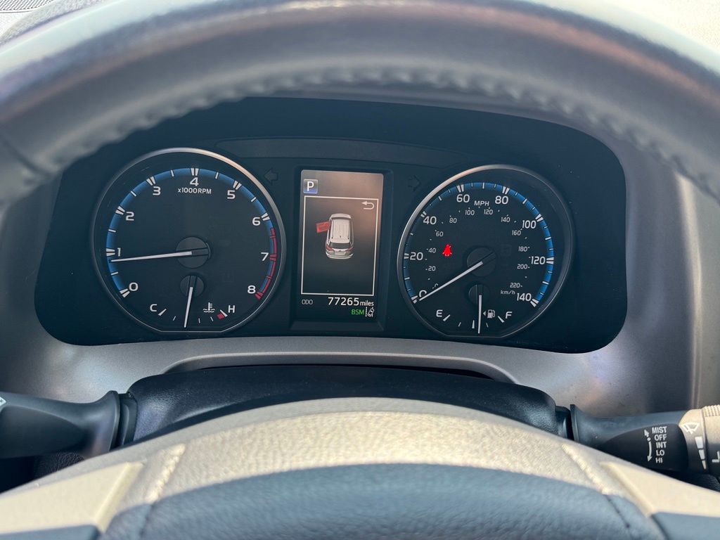 2018 Toyota RAV4 XLE - Photo 34