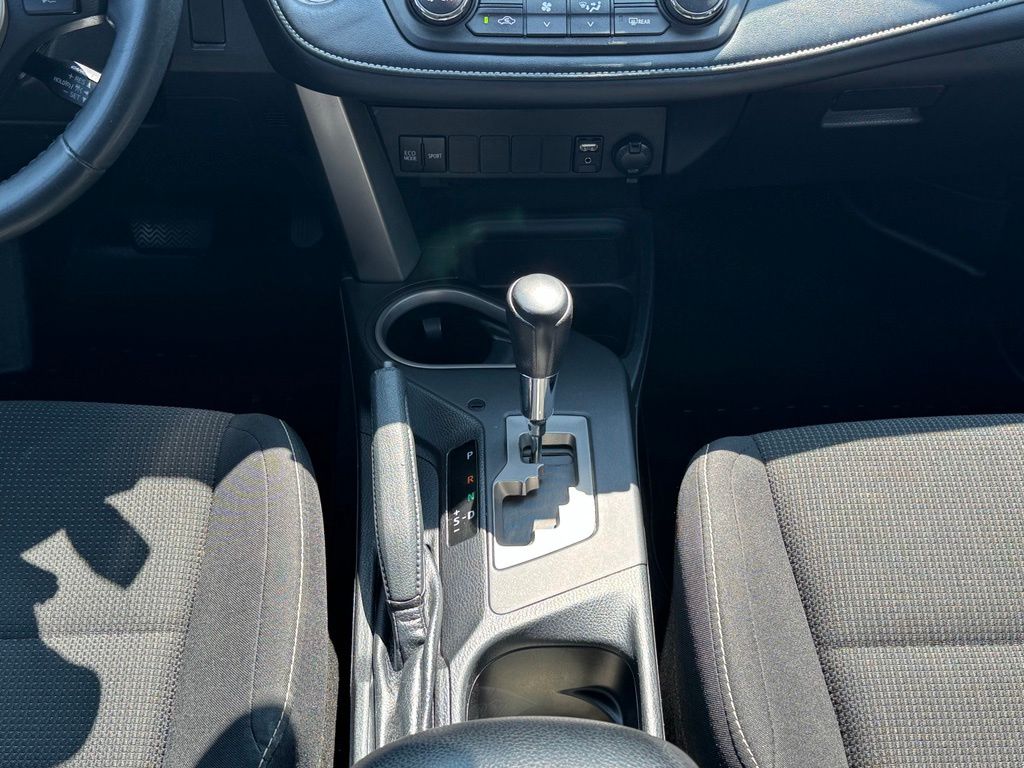 2018 Toyota RAV4 XLE - Photo 16