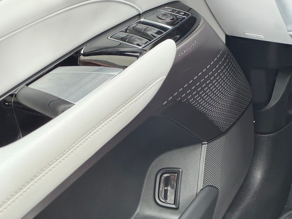 2025 Cadillac LYRIQ Sport 1 - Photo 21