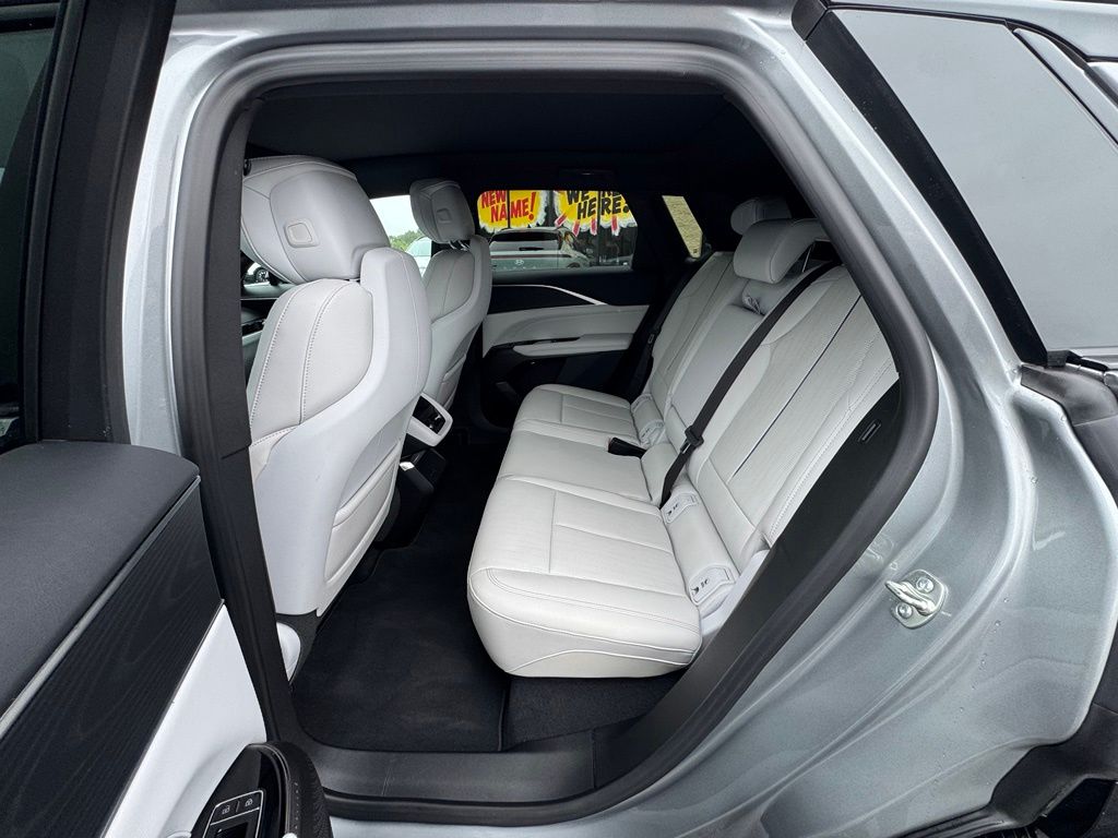 2025 Cadillac LYRIQ Sport 1 - Photo 9