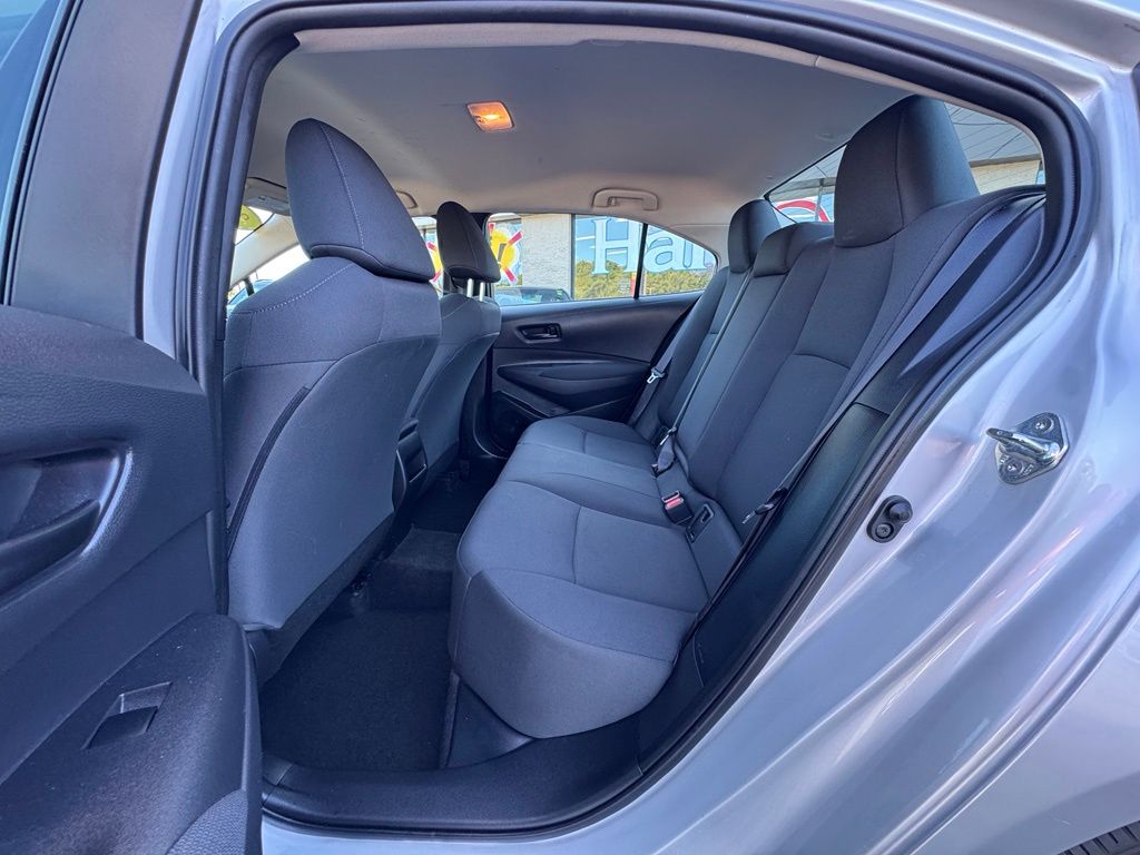 2022 Toyota Corolla LE - Photo 9