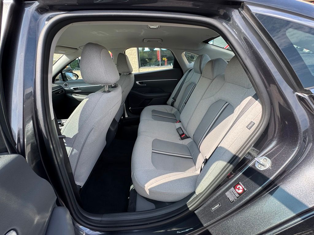 2021 Hyundai Sonata SE - Photo 9
