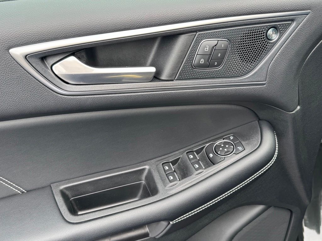 2022 Ford Edge ST - Photo 39