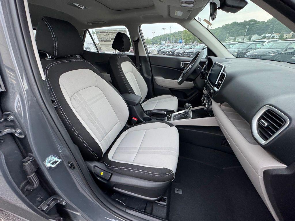 2026 Hyundai Venue SEL - Photo 17