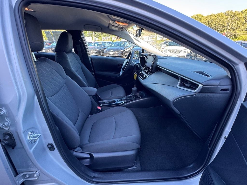 2022 Toyota Corolla LE - Photo 25