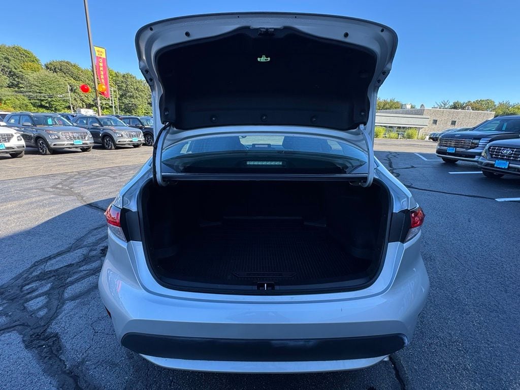 2022 Toyota Corolla LE - Photo 21