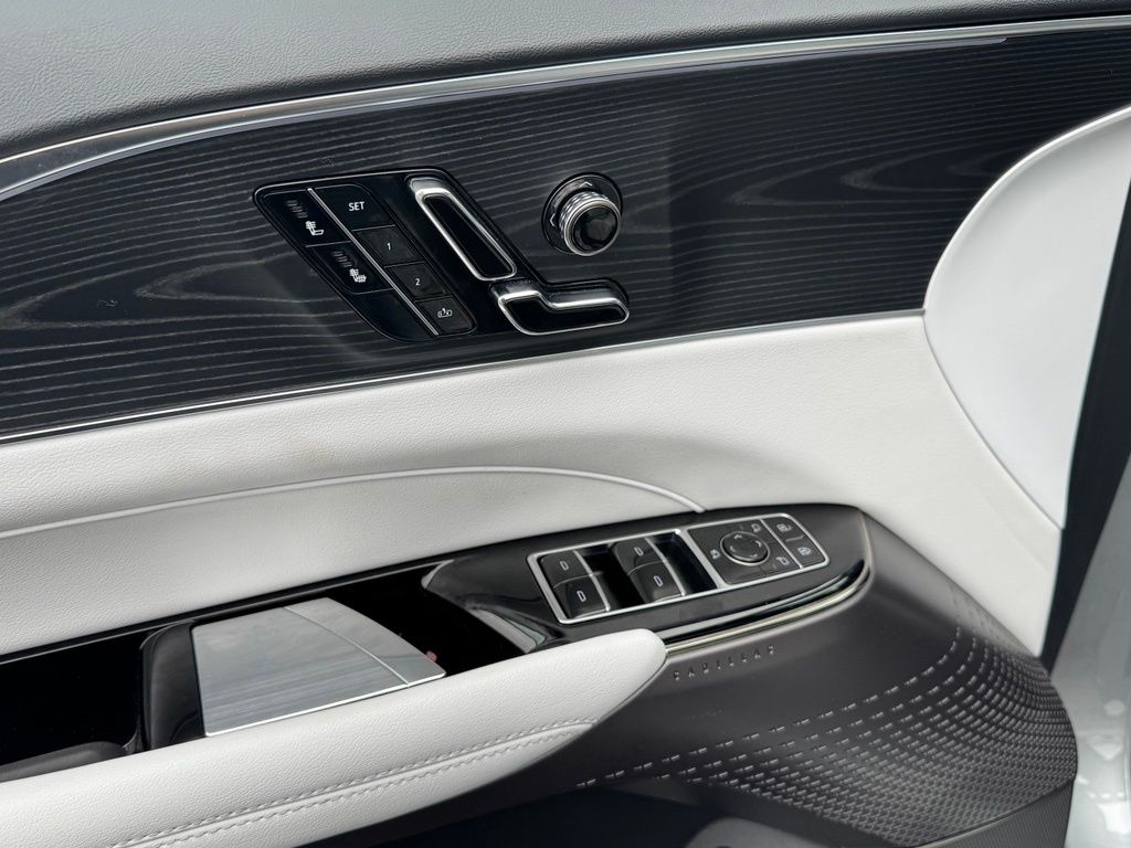 2025 Cadillac LYRIQ Sport 1 - Photo 46