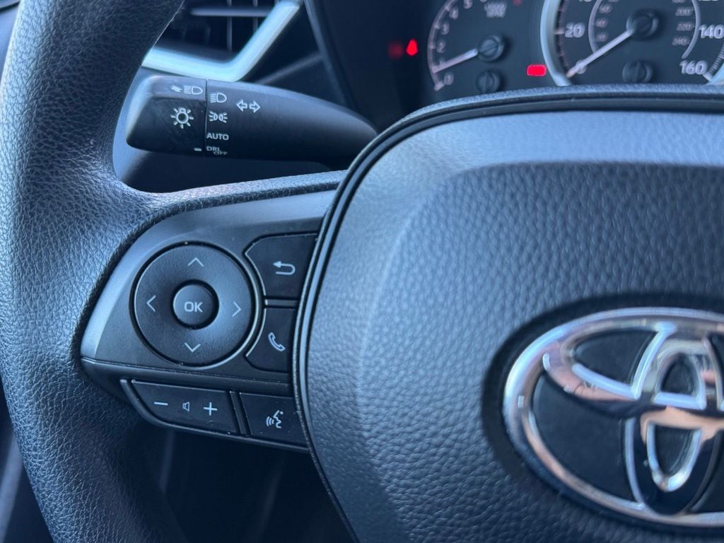2022 Toyota Corolla LE - Photo 40