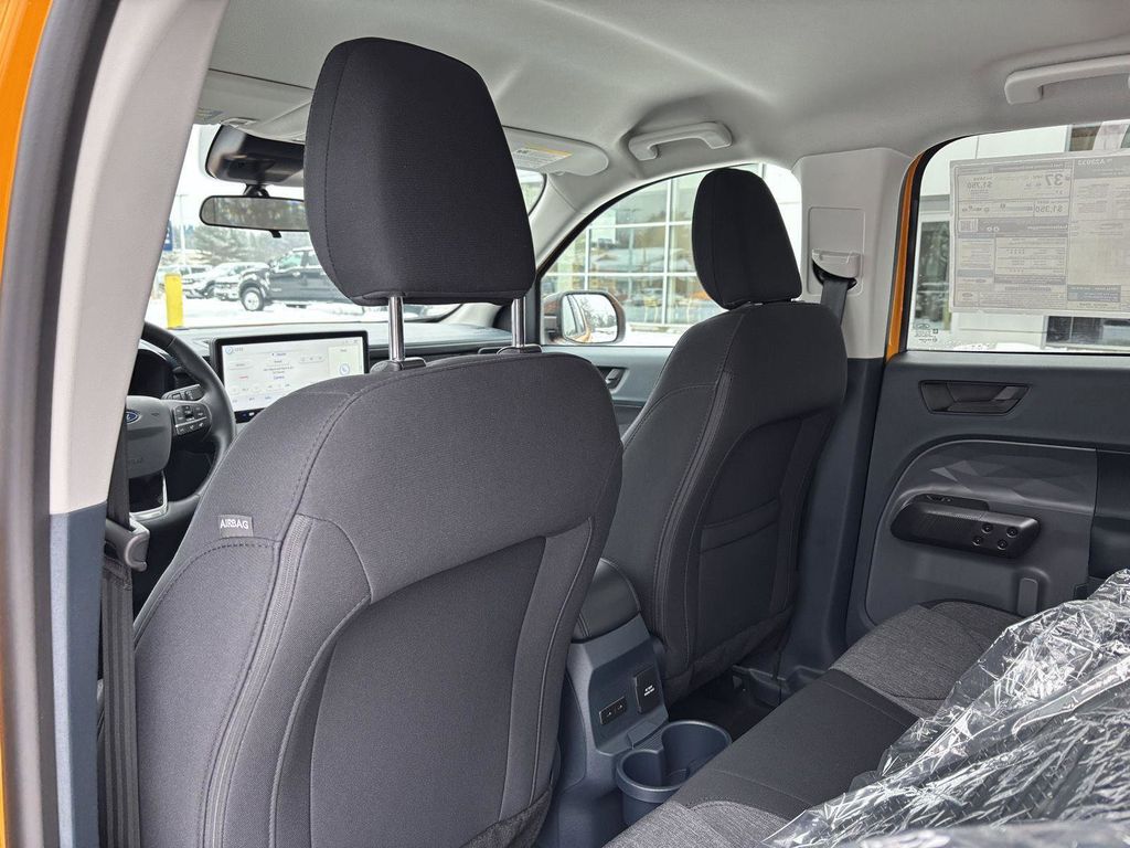 2026 Ford Maverick XLT - Photo 17
