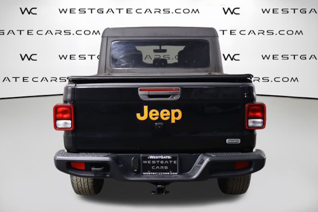 Used 2022 Jeep Gladiator Overland Truck Crew Cab